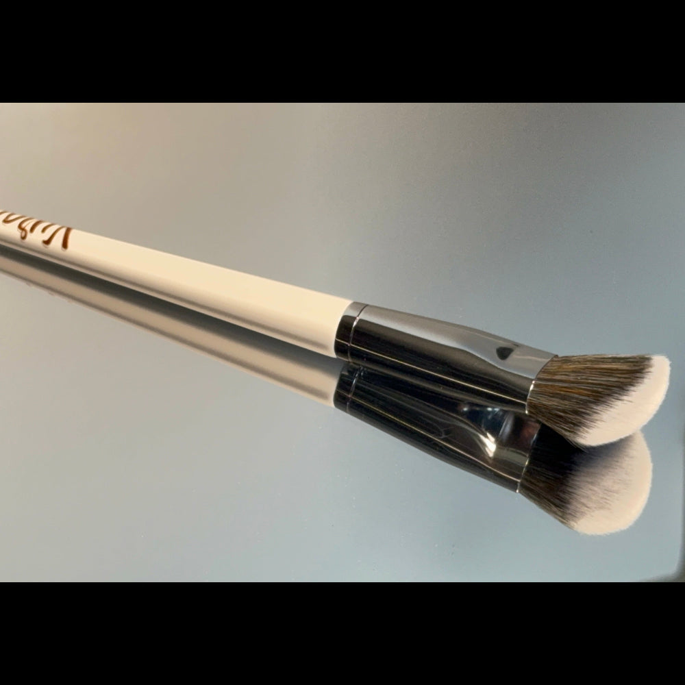 Vyraa AirBlend Foundation Brush