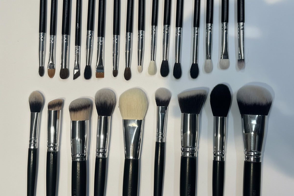 Vyraa Pro Artist Essentials — 25-Piece Professional Brush Set