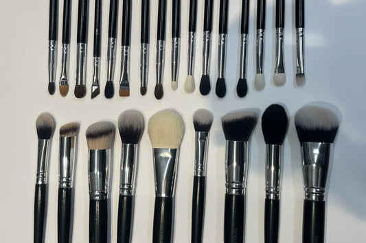 Vyraa Pro Artist Essentials — 25-Piece Professional Brush Set